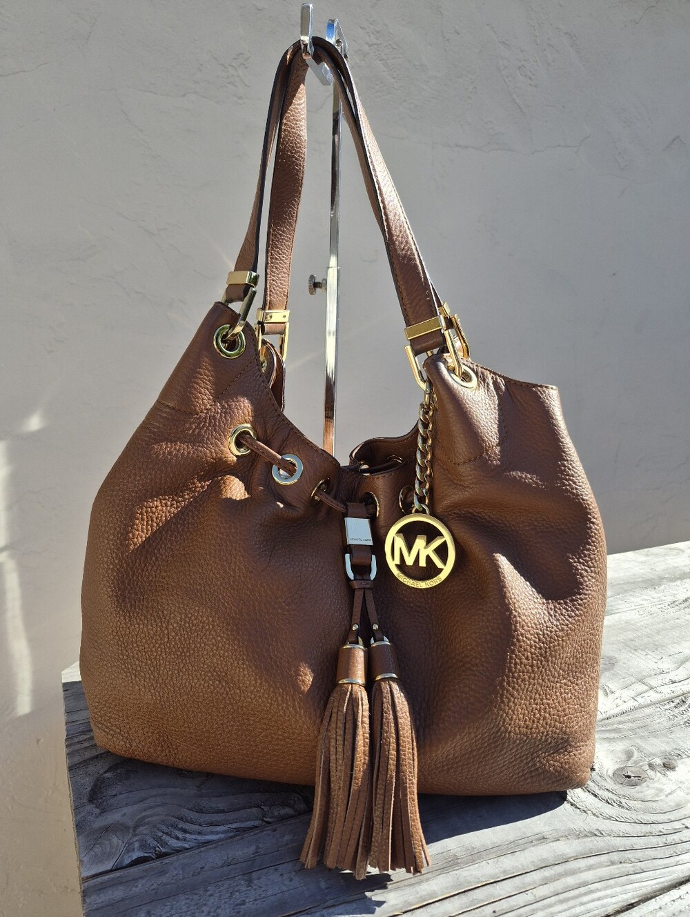 Michael Kors Camden Leather Drawstring Hobo Bag - Picture 2 of 12